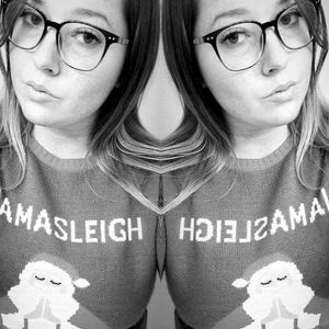 Meet your Posher, Dana